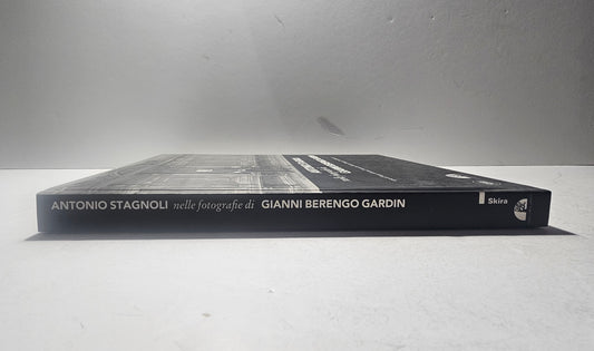 Dorso del volume Antonio Stagnoli Gianni Berengo Gardin Skira iolibrocarmine