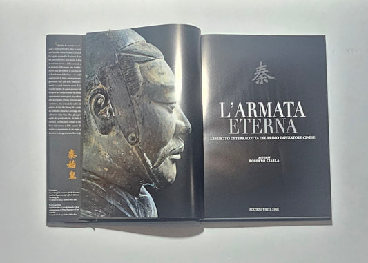 Interno libro soldati terracotta fotografie archeologia Cina