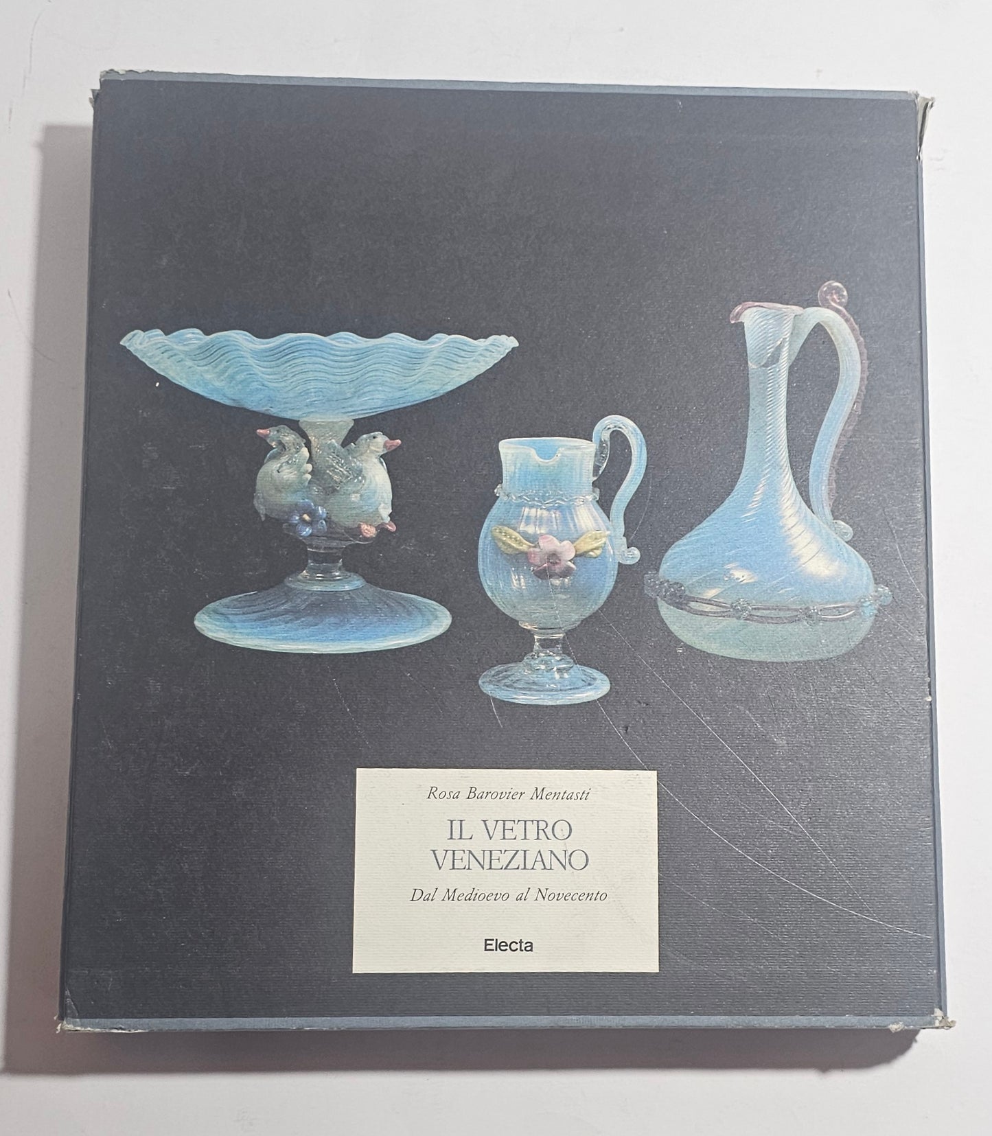 Il vetro veneziano dal Medioevo al Novecento Rosa Barovier Mentasti libro arti decorative Murano cofanetto danni
