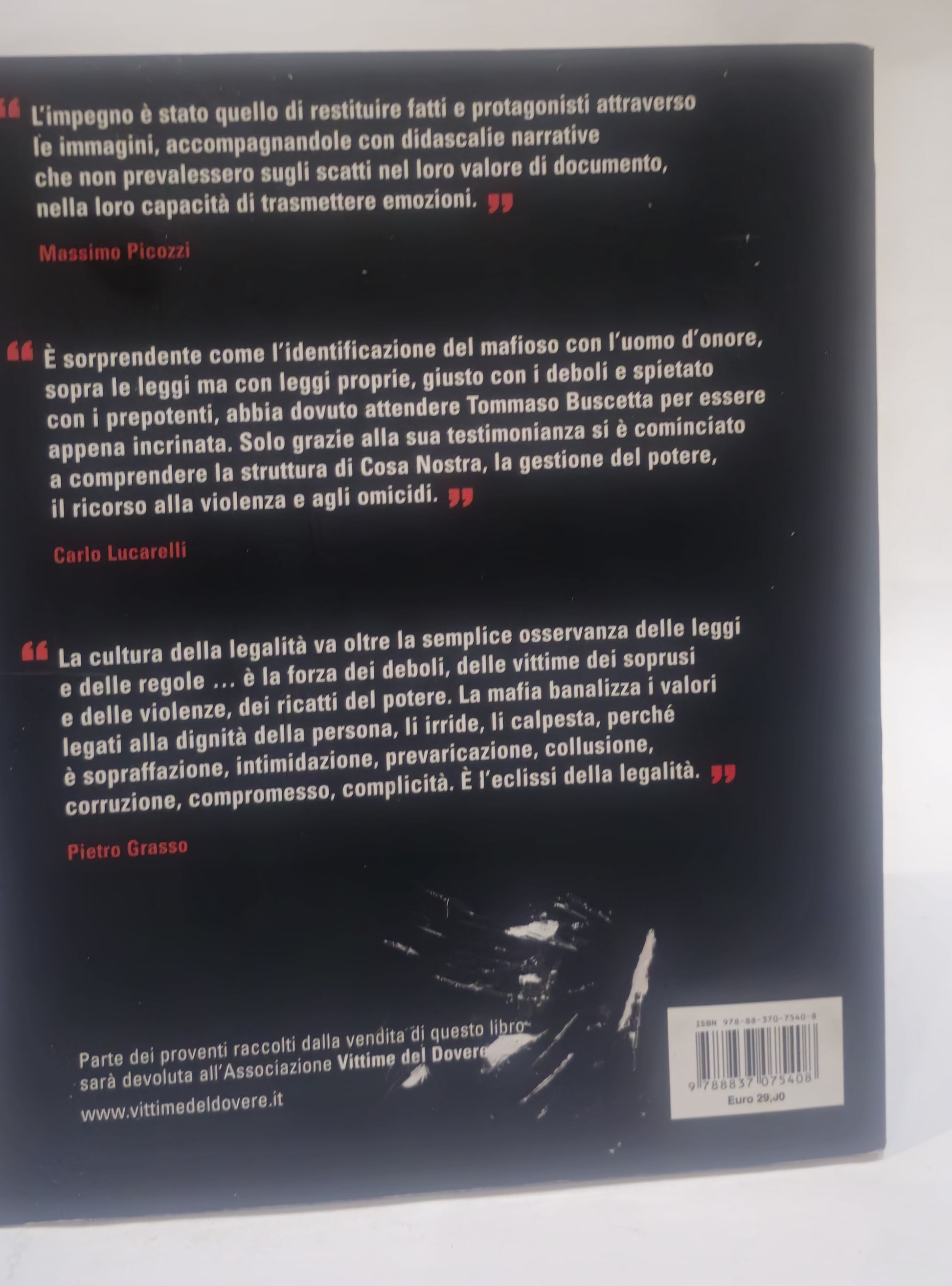 Cosa Nostra. Storia della mafia per immagini. Ediz. illustrata - IOLIBROCARMINE