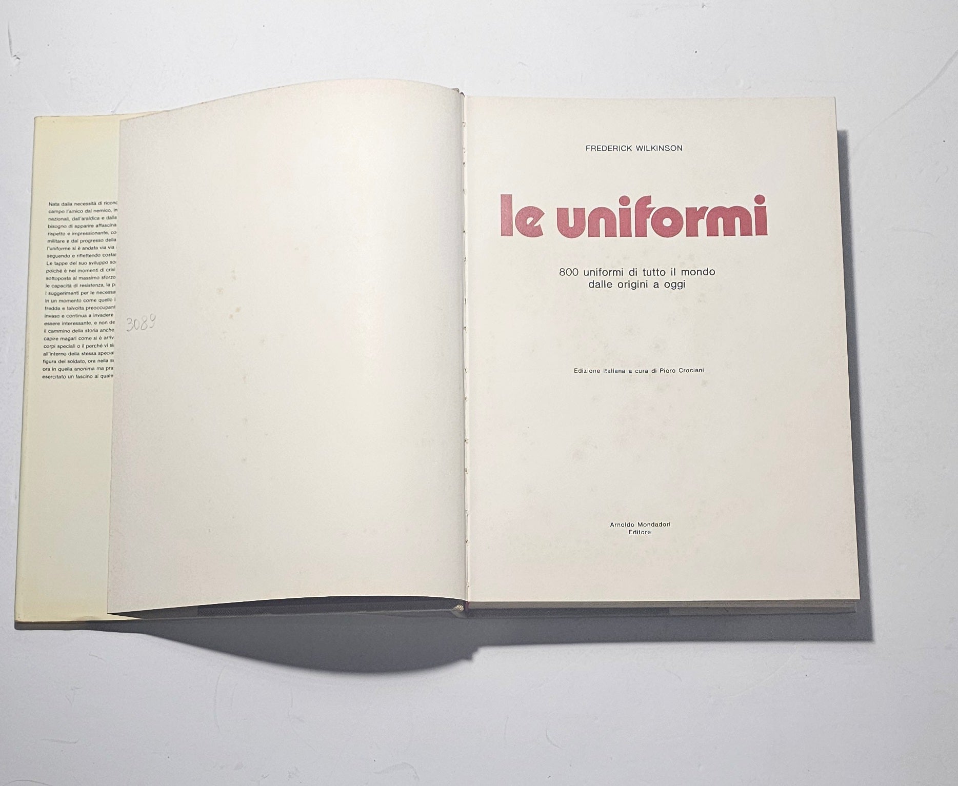 Frontespizio Le Uniformi 800 uniformi del mondo iolibrocarmine
