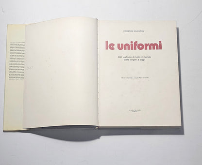 Frontespizio Le Uniformi 800 uniformi del mondo iolibrocarmine

