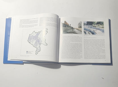 Pagine interne con mappe e fotografie del territorio bresciano io libro carmine