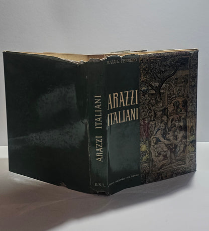 Libro Arazzi italiani con sovraccoperta illustrata