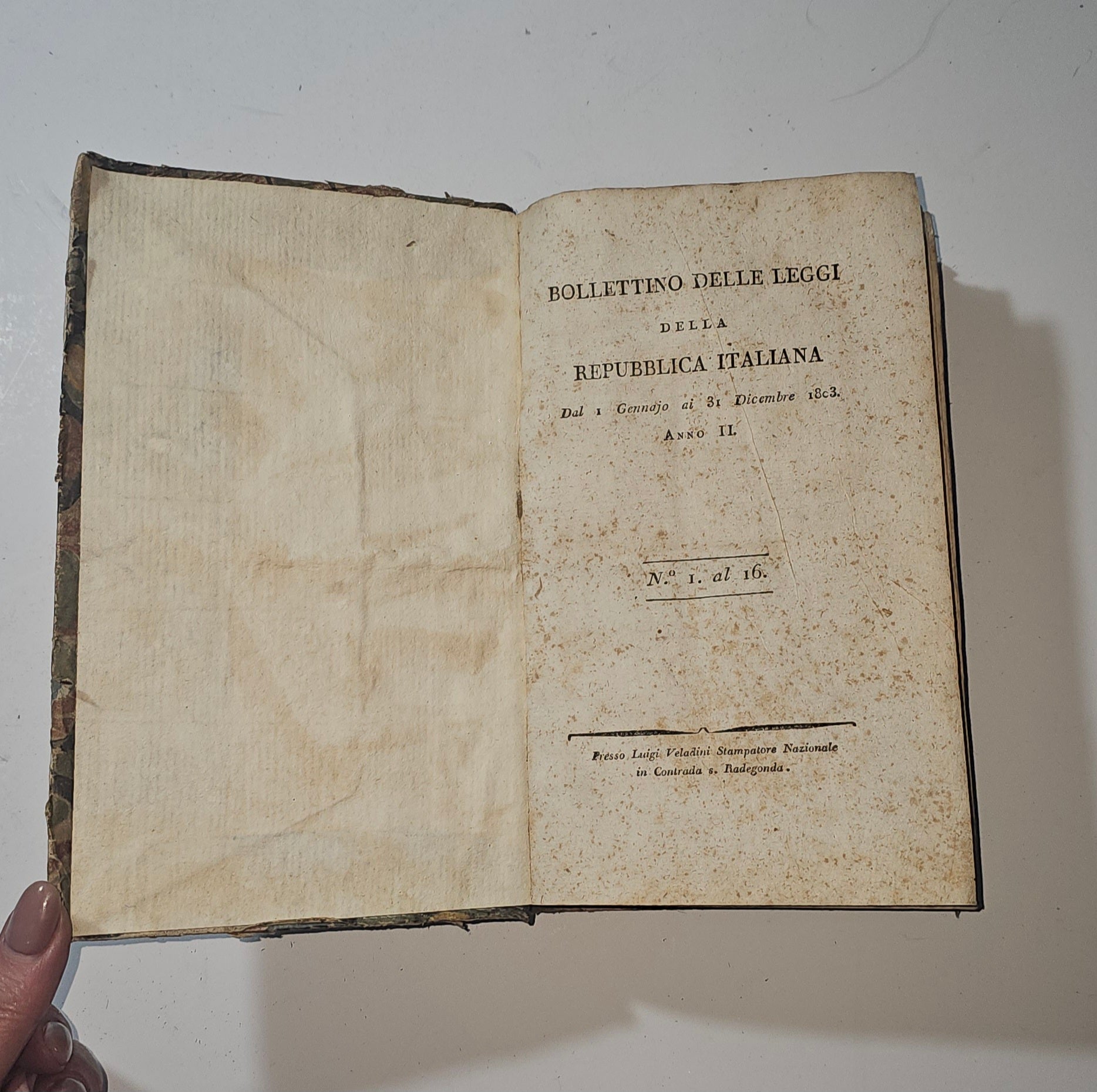 Frontespizio originale del Bollettino delle Leggi della Repubblica Italiana anno II io libro carmine