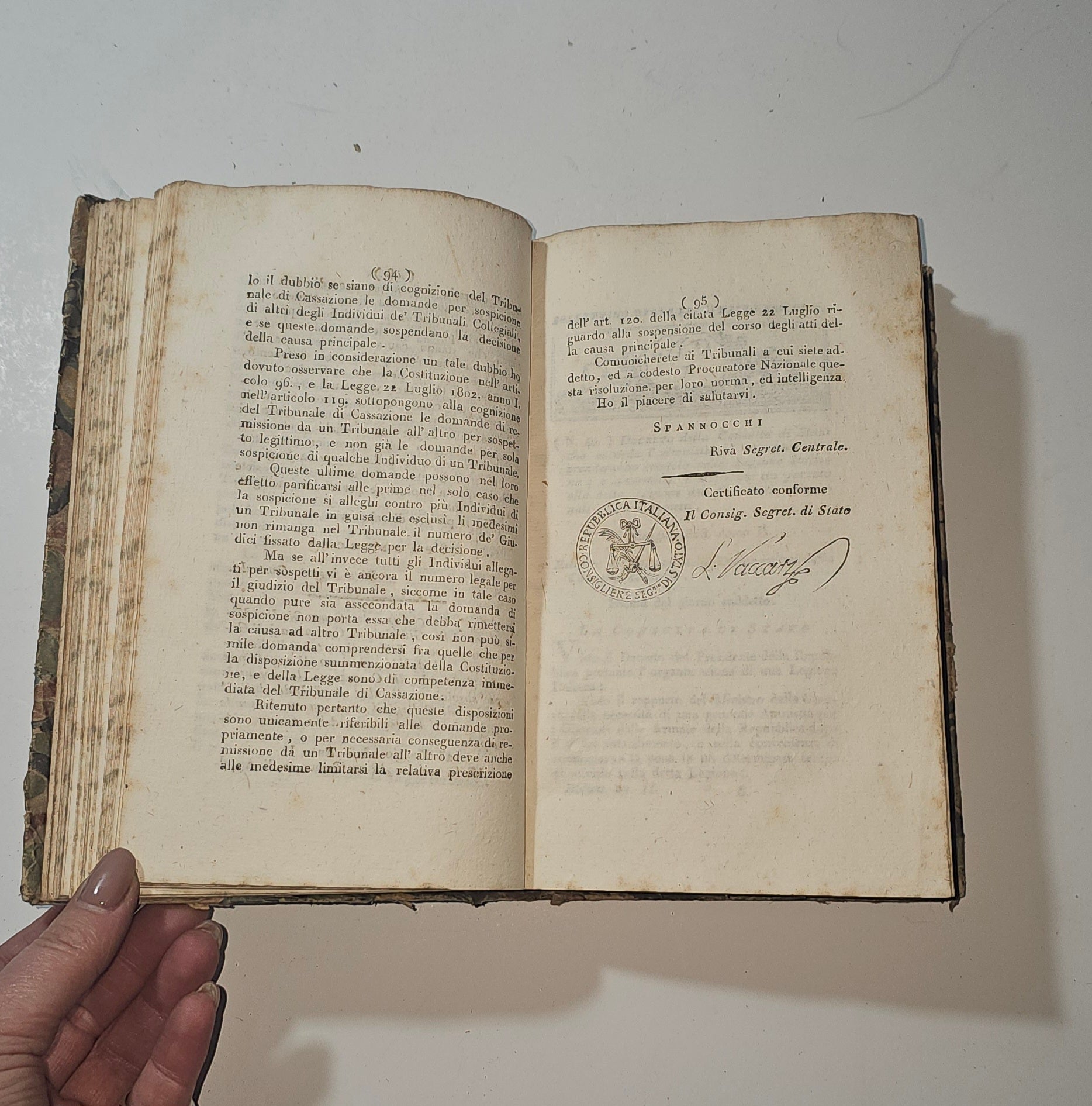 Timbro ufficiale e firma antica nel Bollettino delle Leggi della Repubblica Italiana io libro carmine