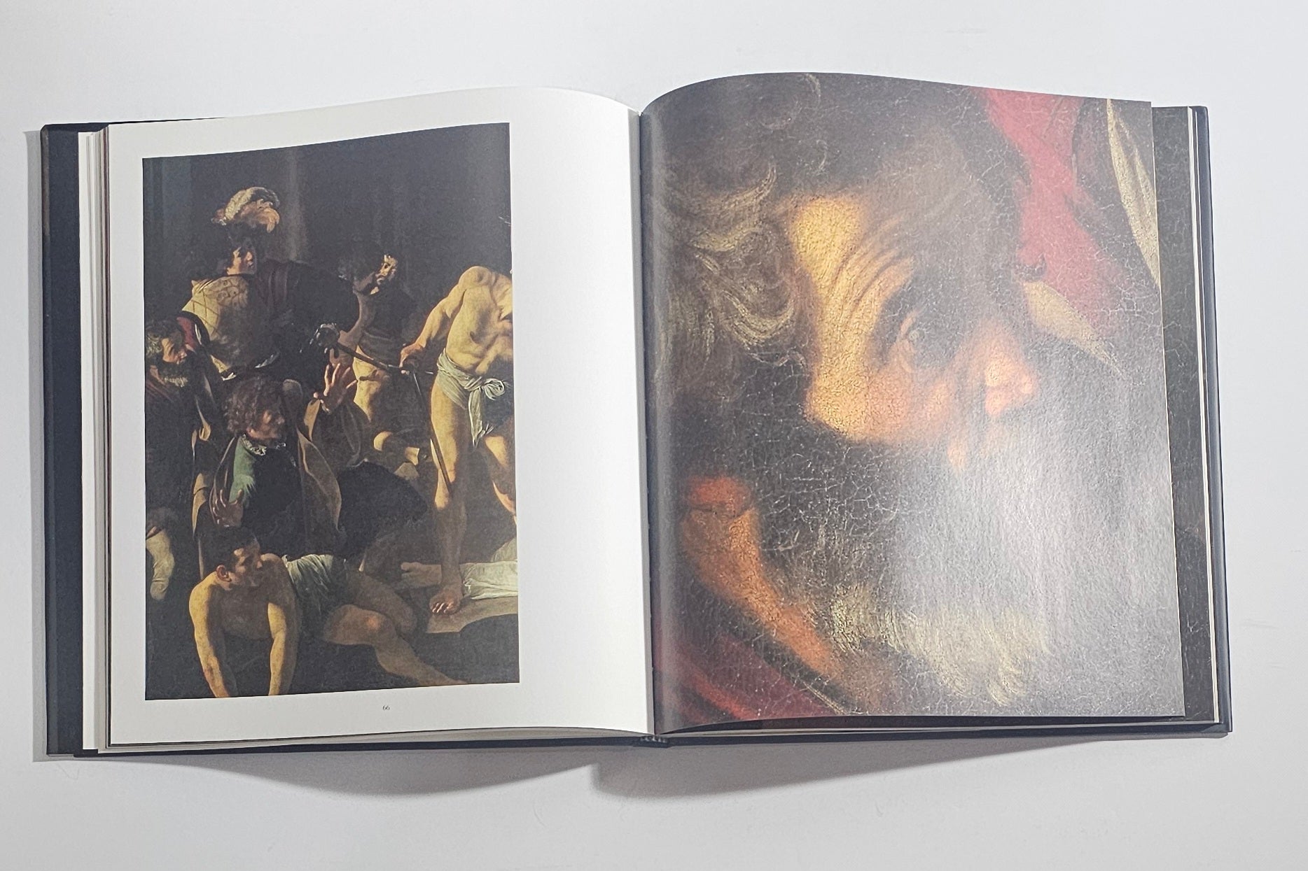caravaggio dipinto interno libro arte barocco italiano dettagli