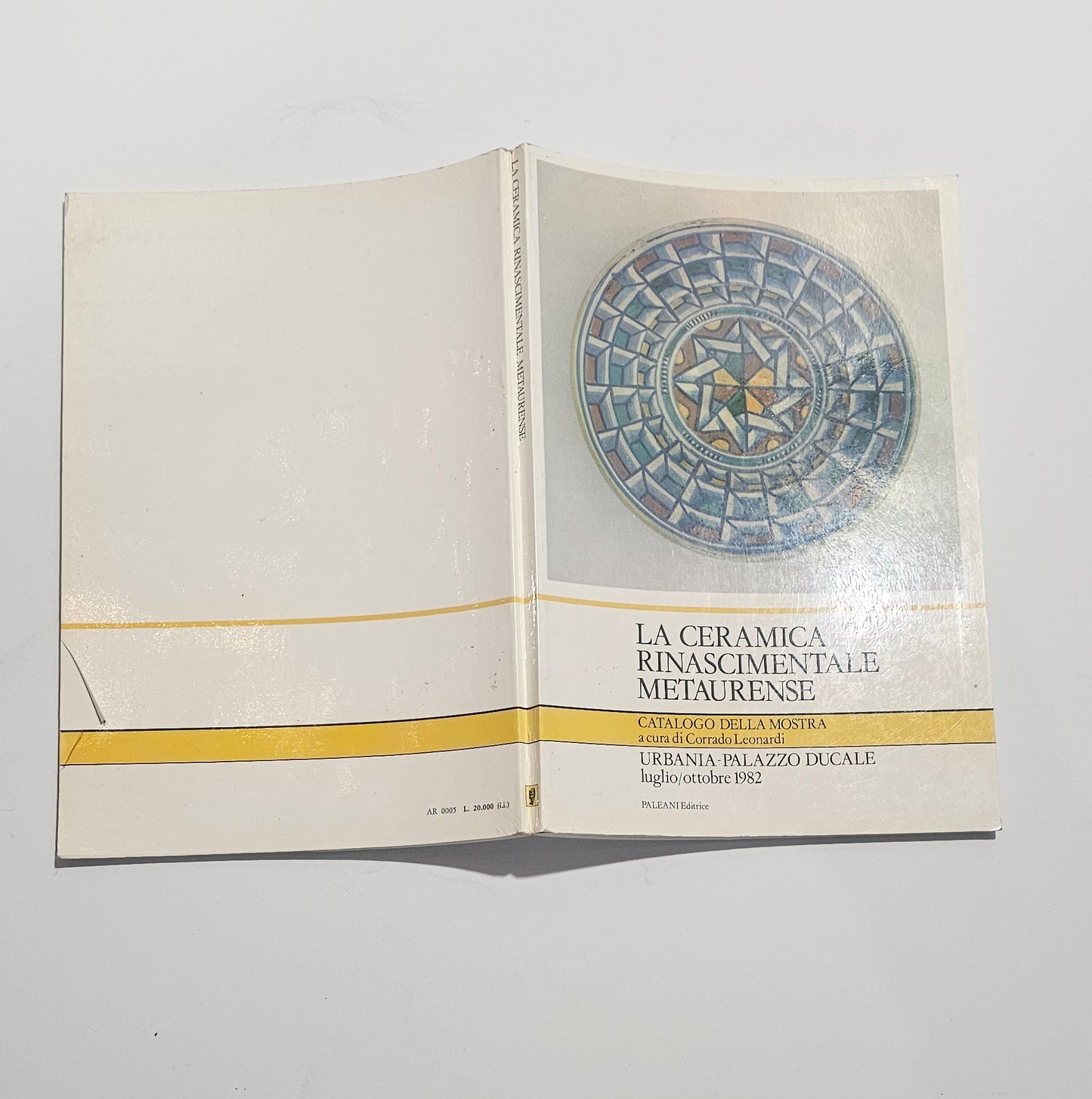 Copertina libro Ceramica Rinascimentale Metaurense catalogo mostra Urbino