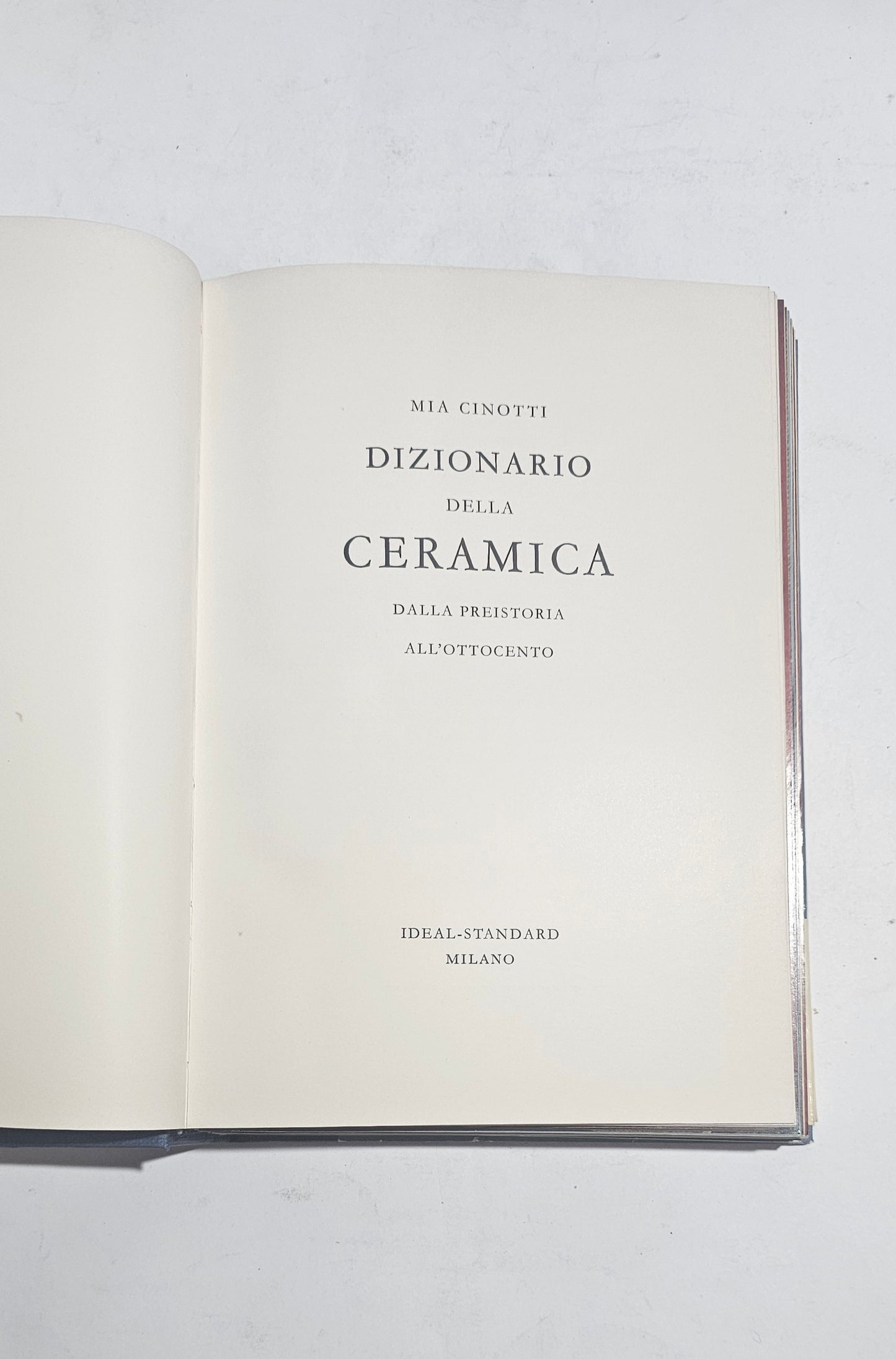 Frontespizio Dizionario della ceramica Mia Cinotti Ideal Standard Milano