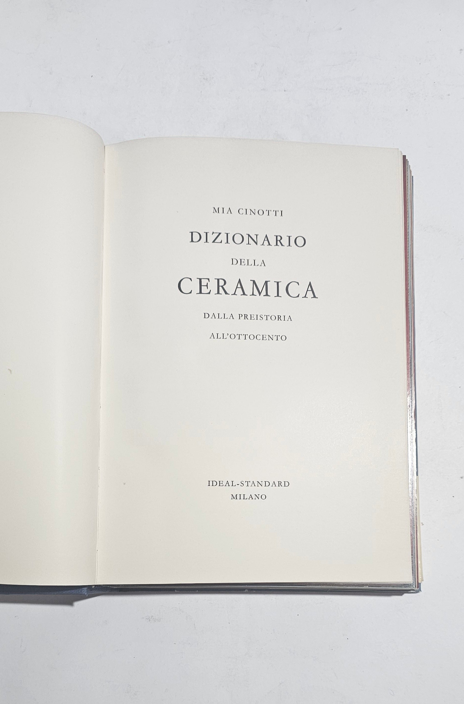 Frontespizio Dizionario della ceramica Mia Cinotti Ideal Standard Milano