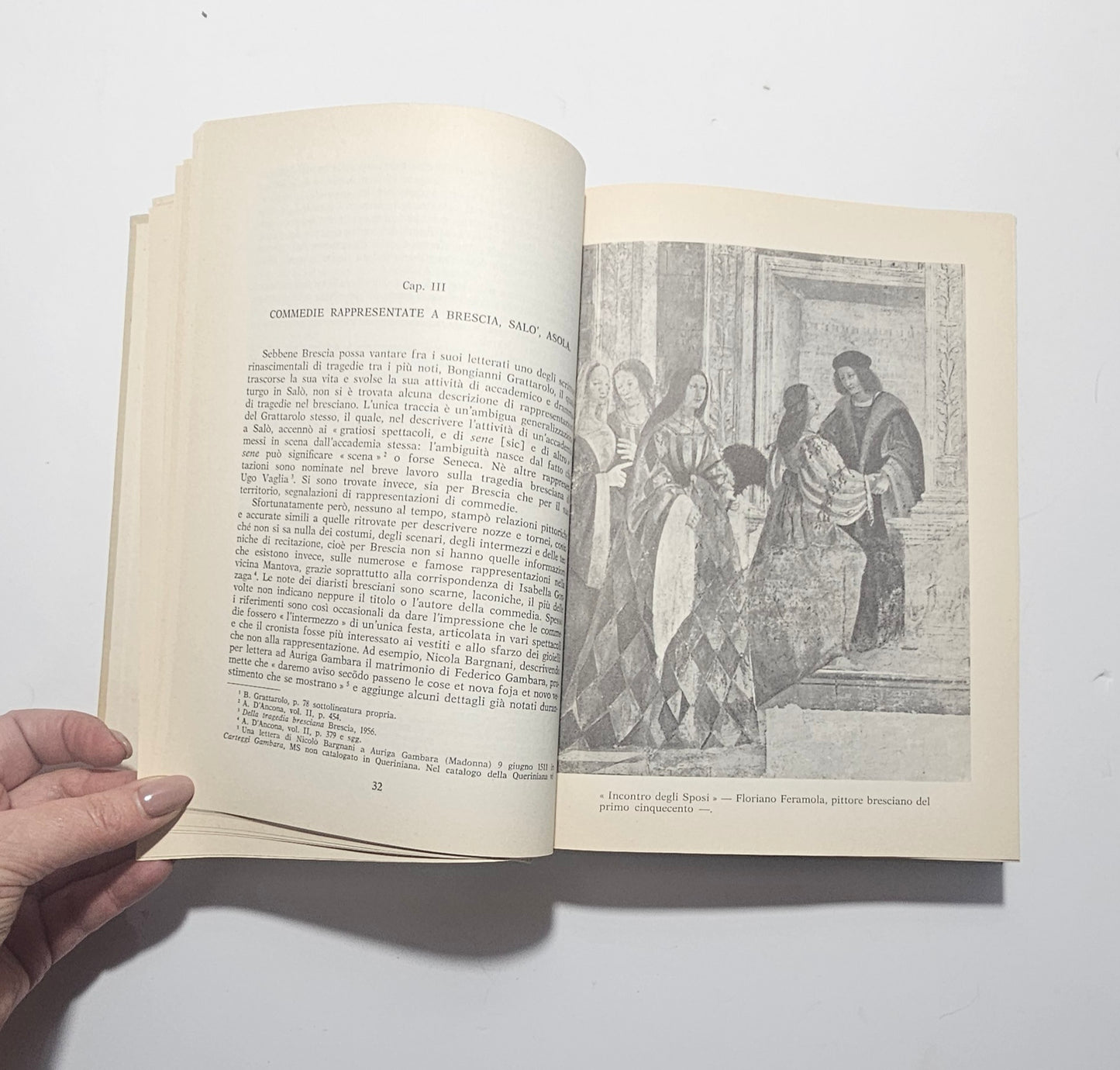 Pagine interne testo teatro rinascimentale illustrazioni in nero 
