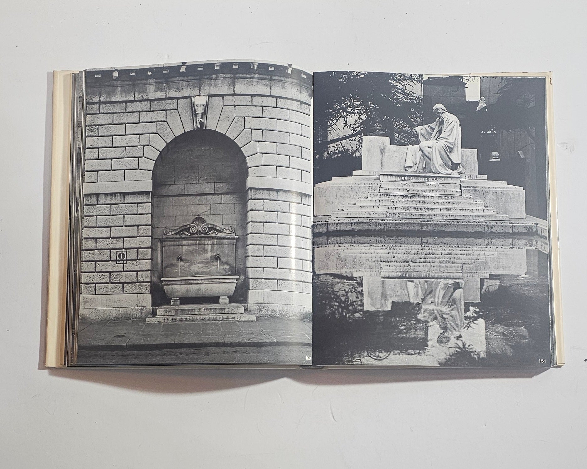 interno libro fotografie fontane brescia bianco e nero libro raro 