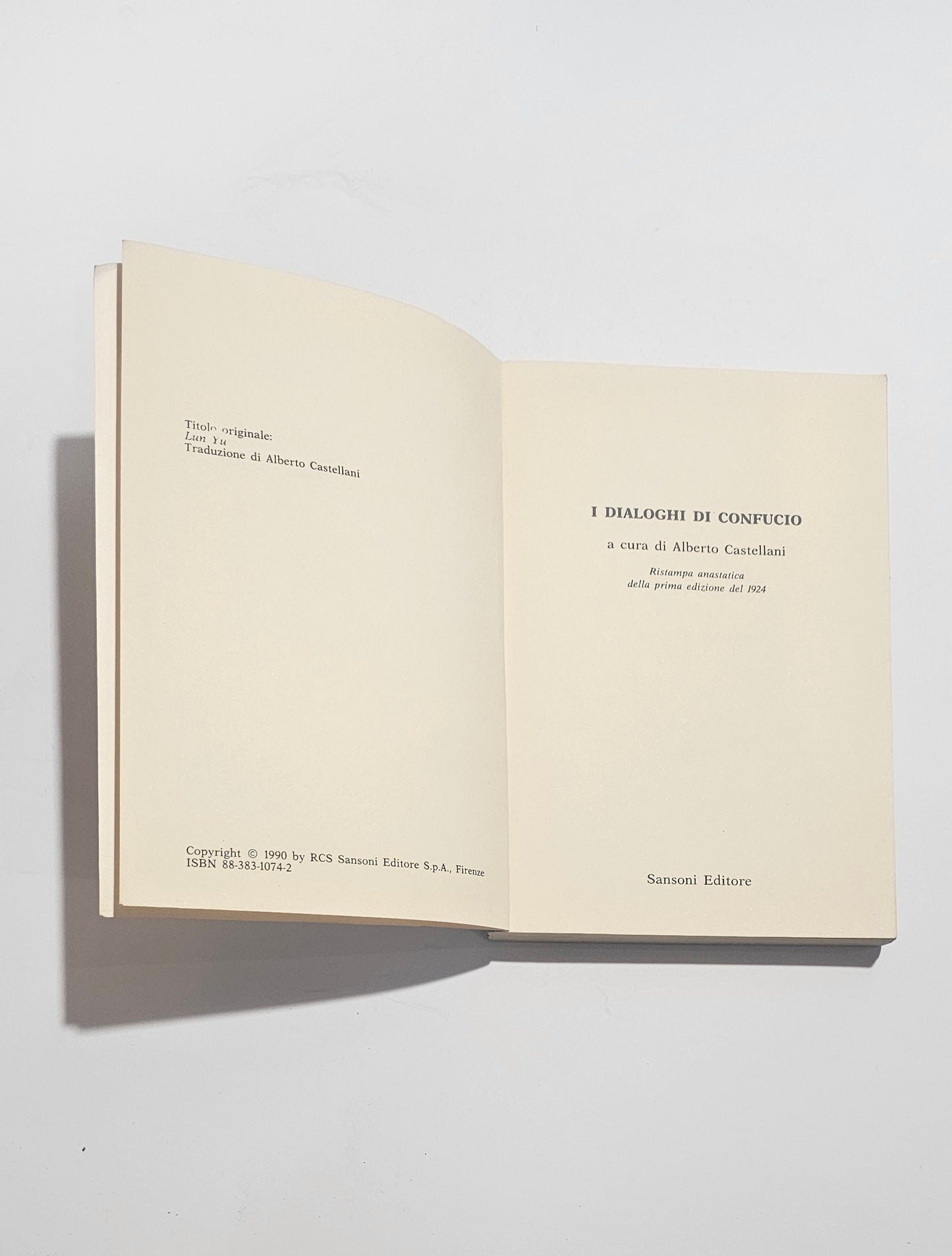 Frontespizio libro Dialoghi di Confucio traduzione italiana