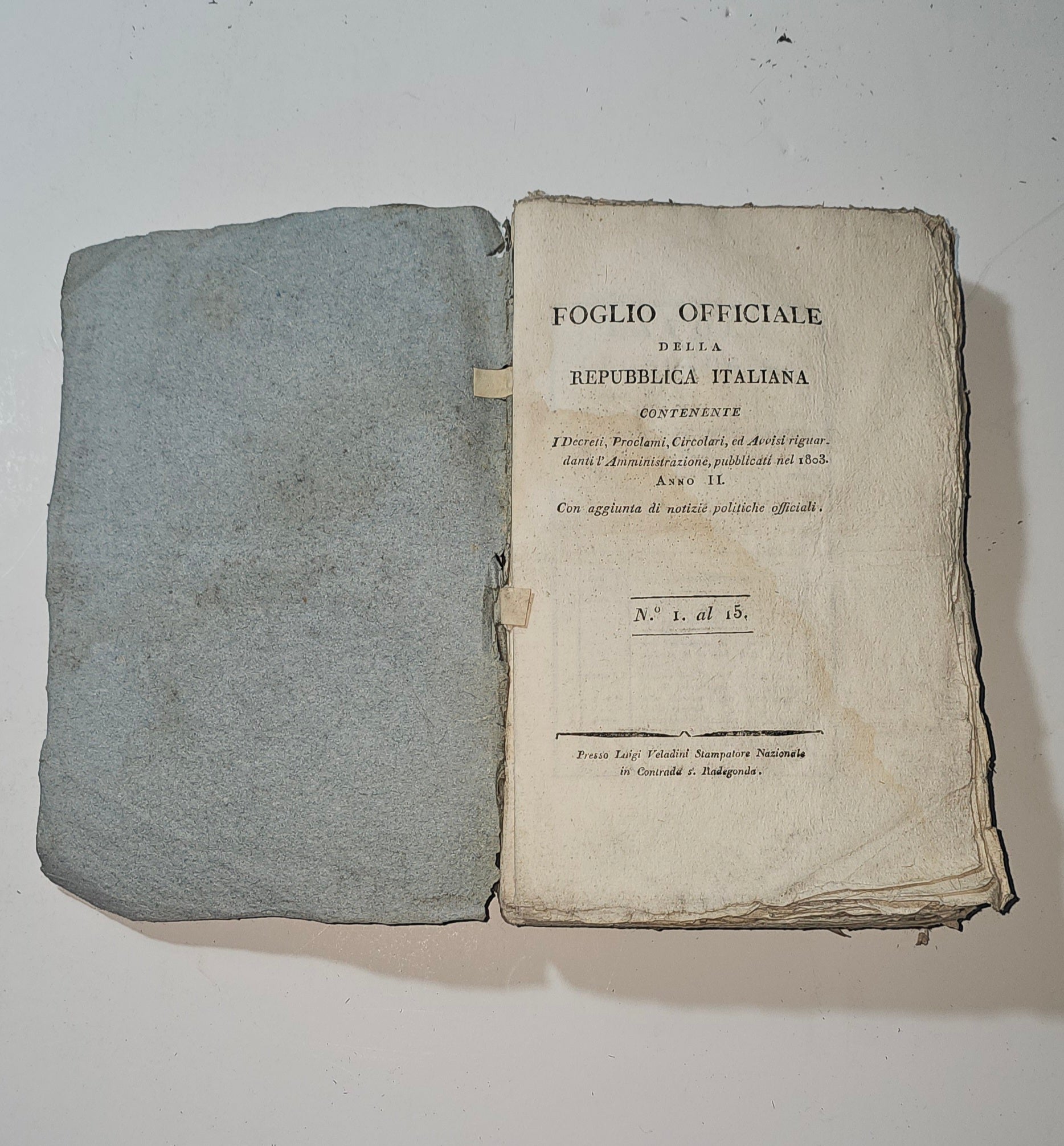 Frontespizio del Foglio Ufficiale della Repubblica Italiana con decreti del 1803 io libro carmine