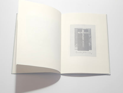 Pagina illustrata arte sacra Tenebrae Responsories Giorgio Bertelli io libro carmine
