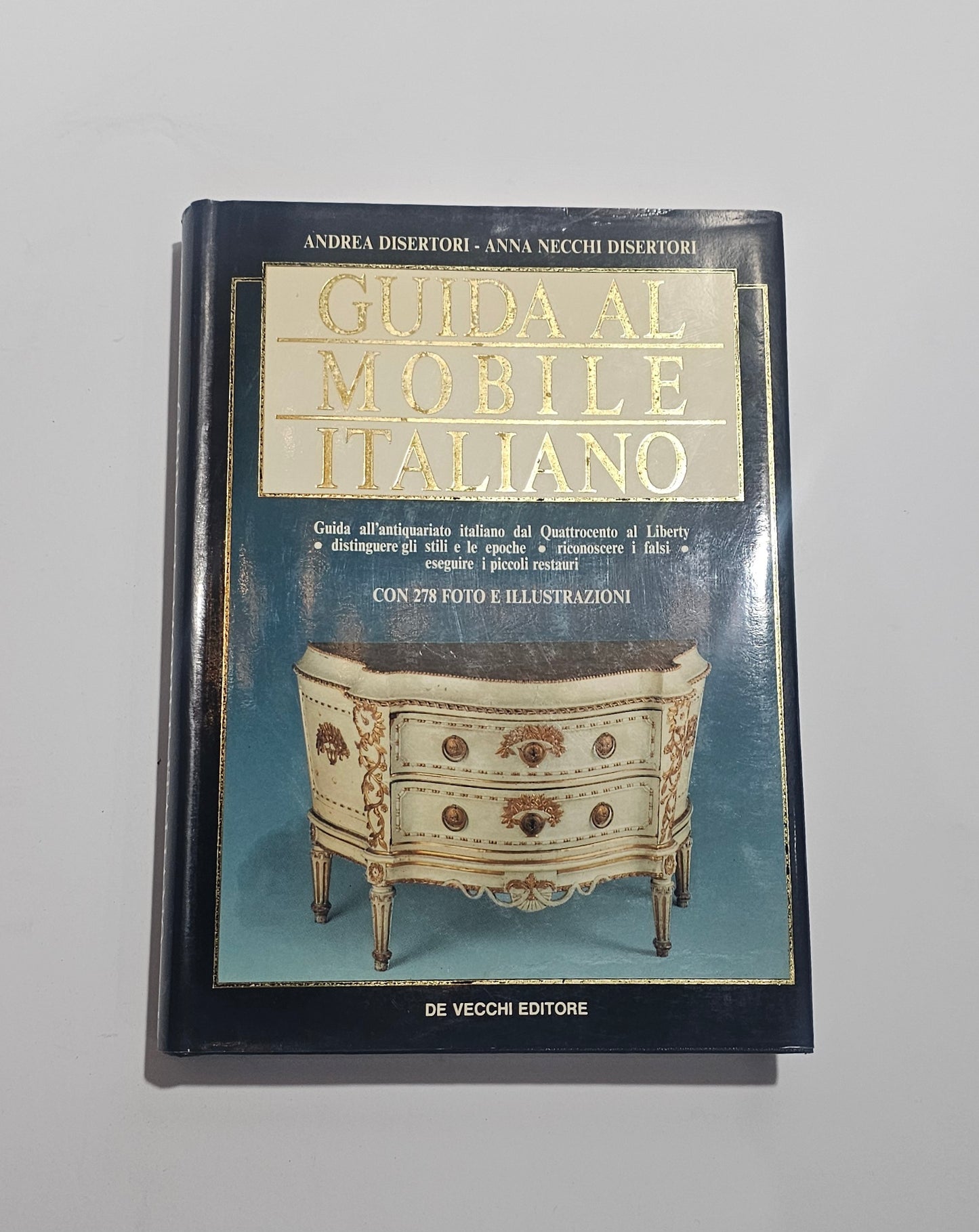 Copertina libro Guida al Mobile Italiano antiquariato mobili antichi