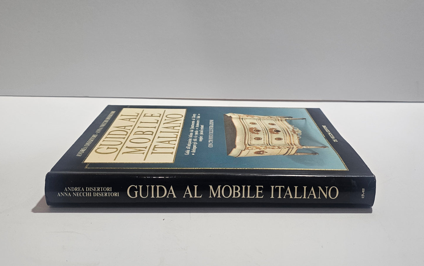 Dorso libro Guida al Mobile Italiano Disertori