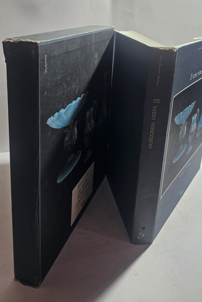 Il vetro veneziano dal Medioevo al Novecento Rosa Barovier Mentasti libro arti decorative Murano cofanetto