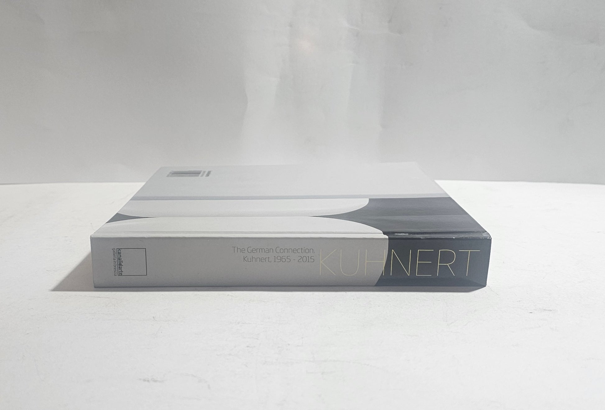 Kuhnert The German Connection 1965 2015 catalogo arte contemporanea dorso