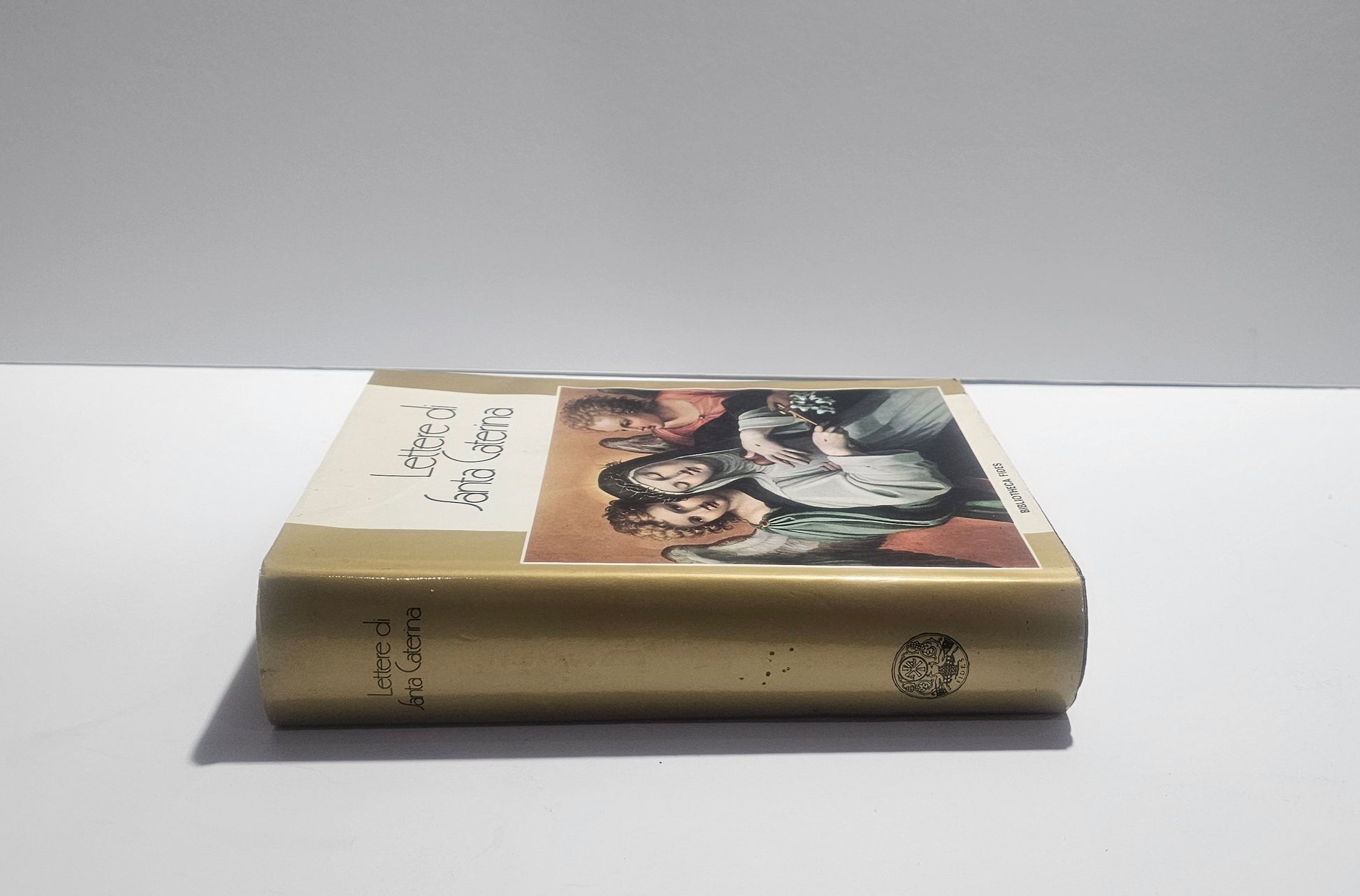 Libro Lettere di Santa Caterina vista laterale dorso e copertina
