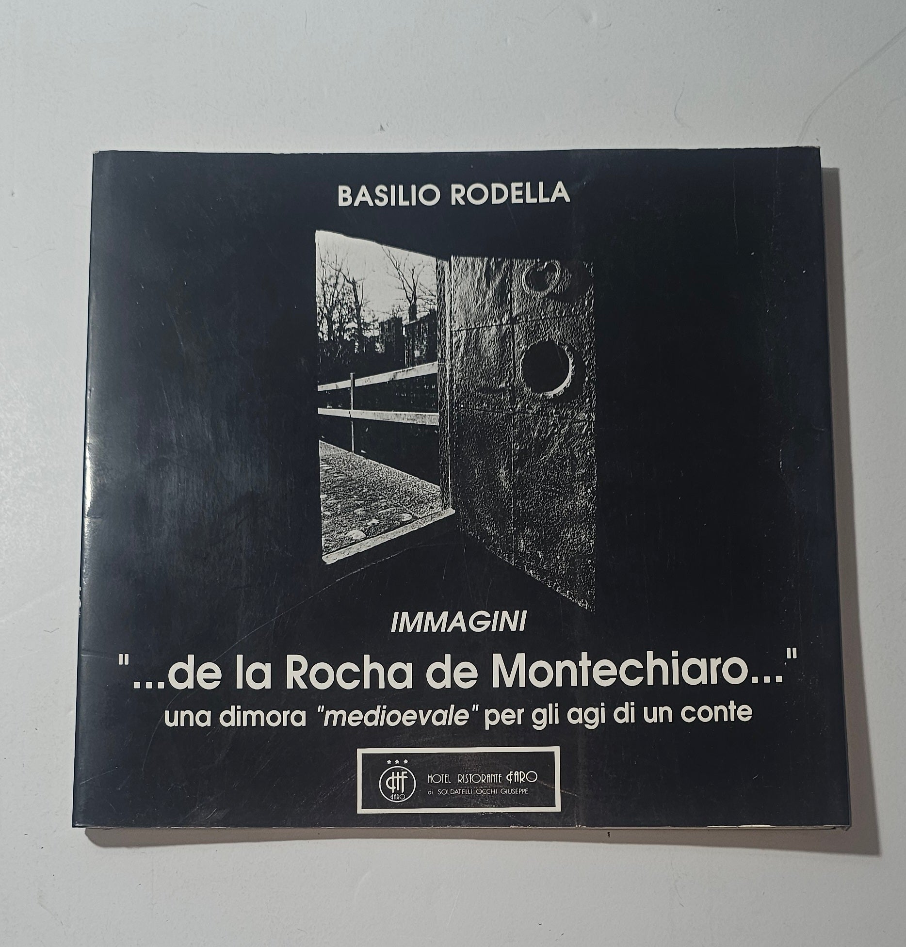 Copertina del libro De La Rocha De Montechiaro di Basilio Rodella io libro carmine