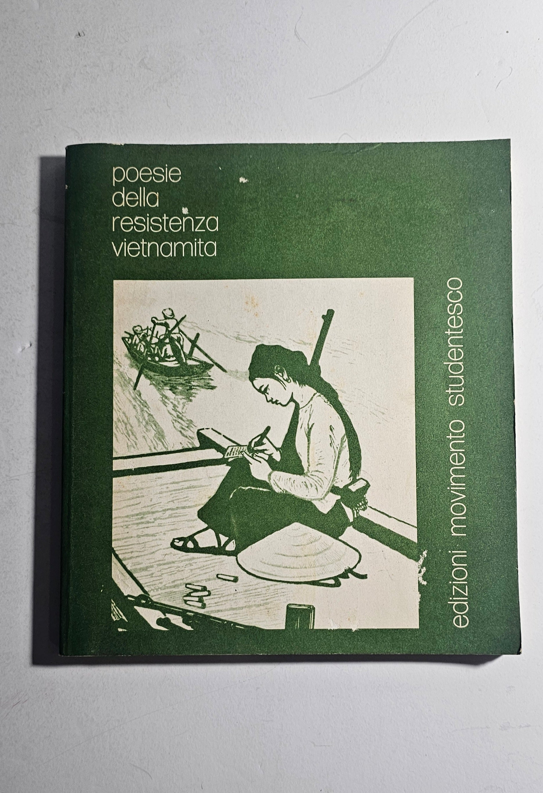 iolibrocarmine copertina Poesie della Resistenza Vietnamita
