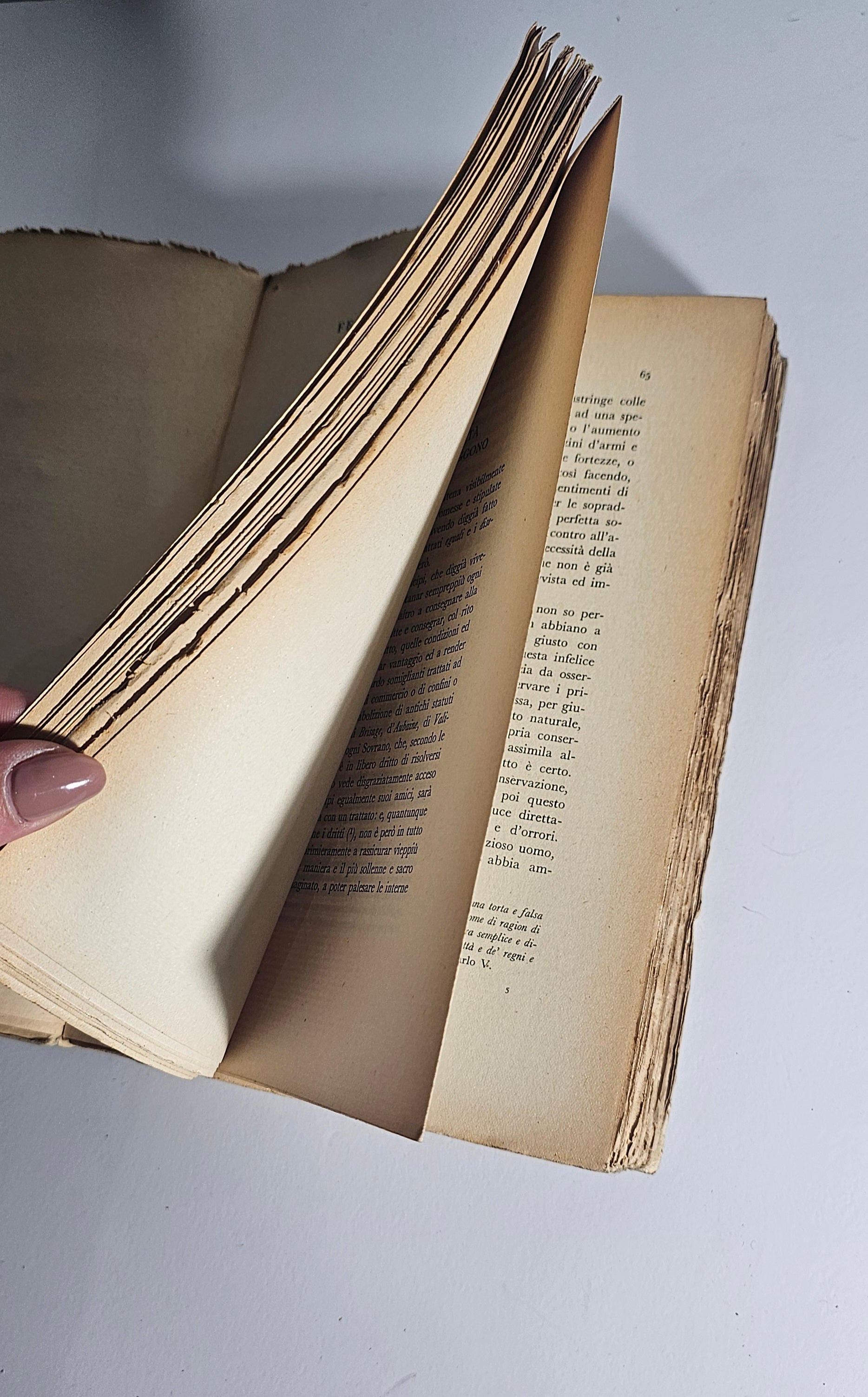 Dettaglio pagine intonse libro 1942 io libro carmine Zanichelli