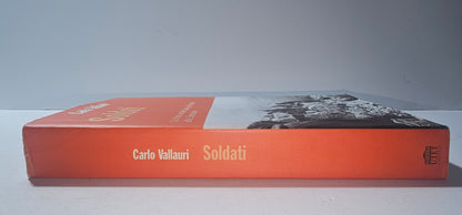 Dorso del libro Soldati di Carlo Vallauri io libro carmine