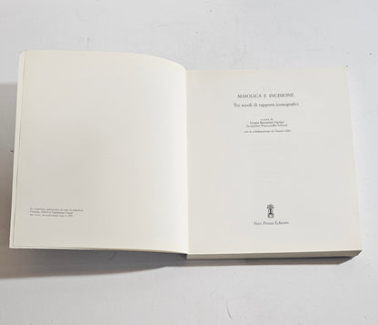 frontespizio libro maiolica e incisione studio iconografico