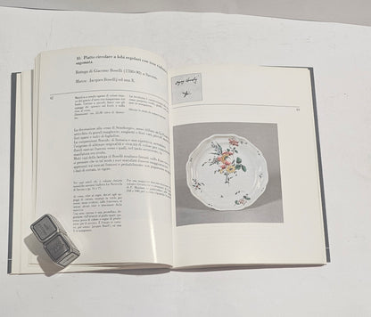 Pagine con marchi e firme di maiolica italiana catalogate