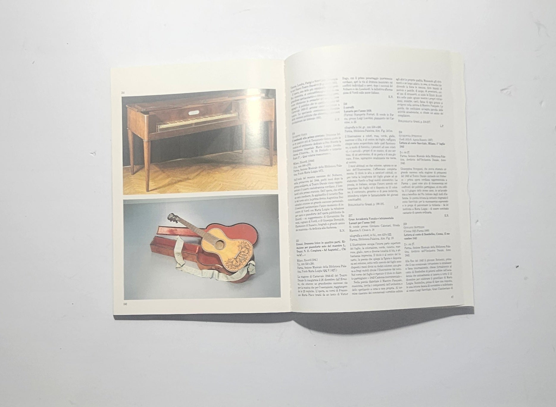 pagine interne con fotografie oggetti storici parma
