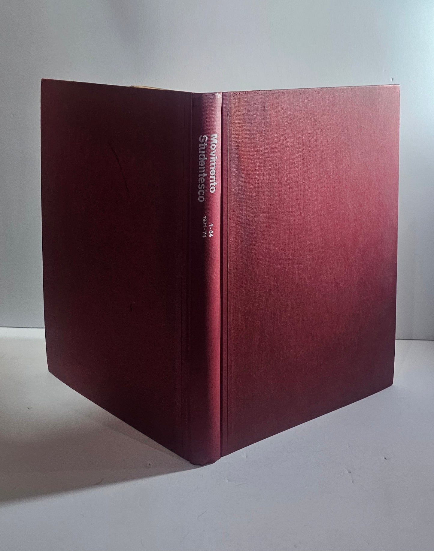 copertina volume movimento studentesco milano 1971 1974 rilegato rosso
