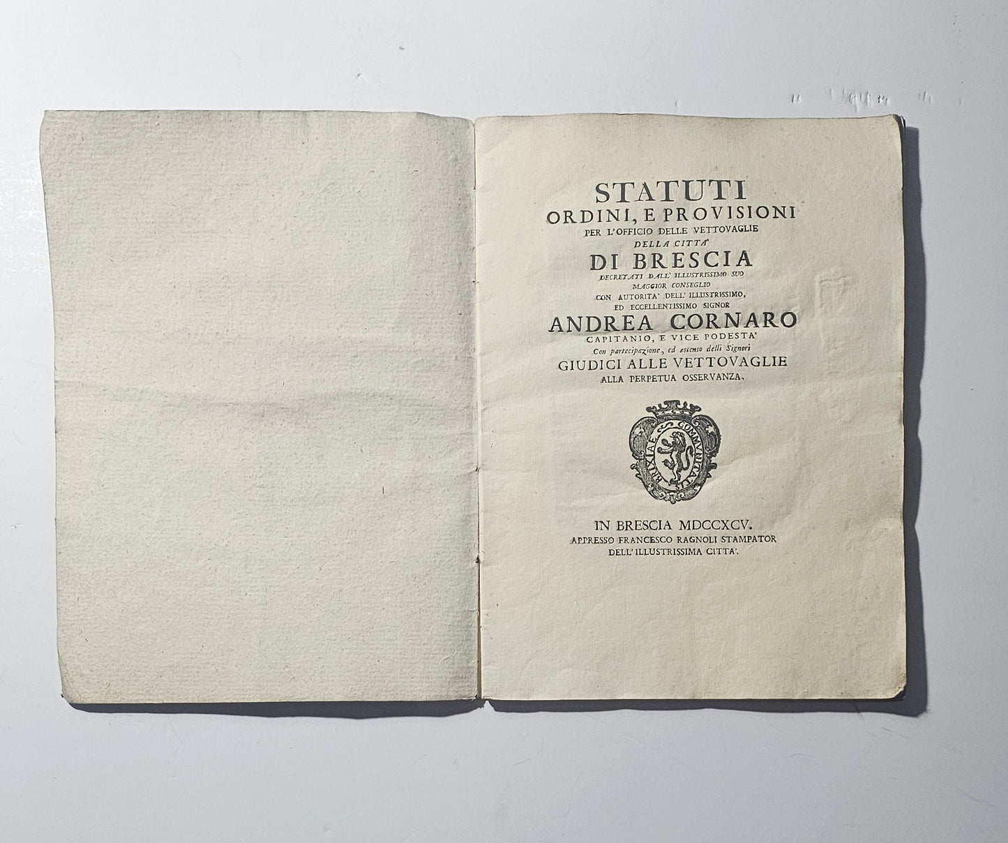 Frontespizio originale del libro Statuti Ordini e Provisioni Brescia 1795 io libro carmine
