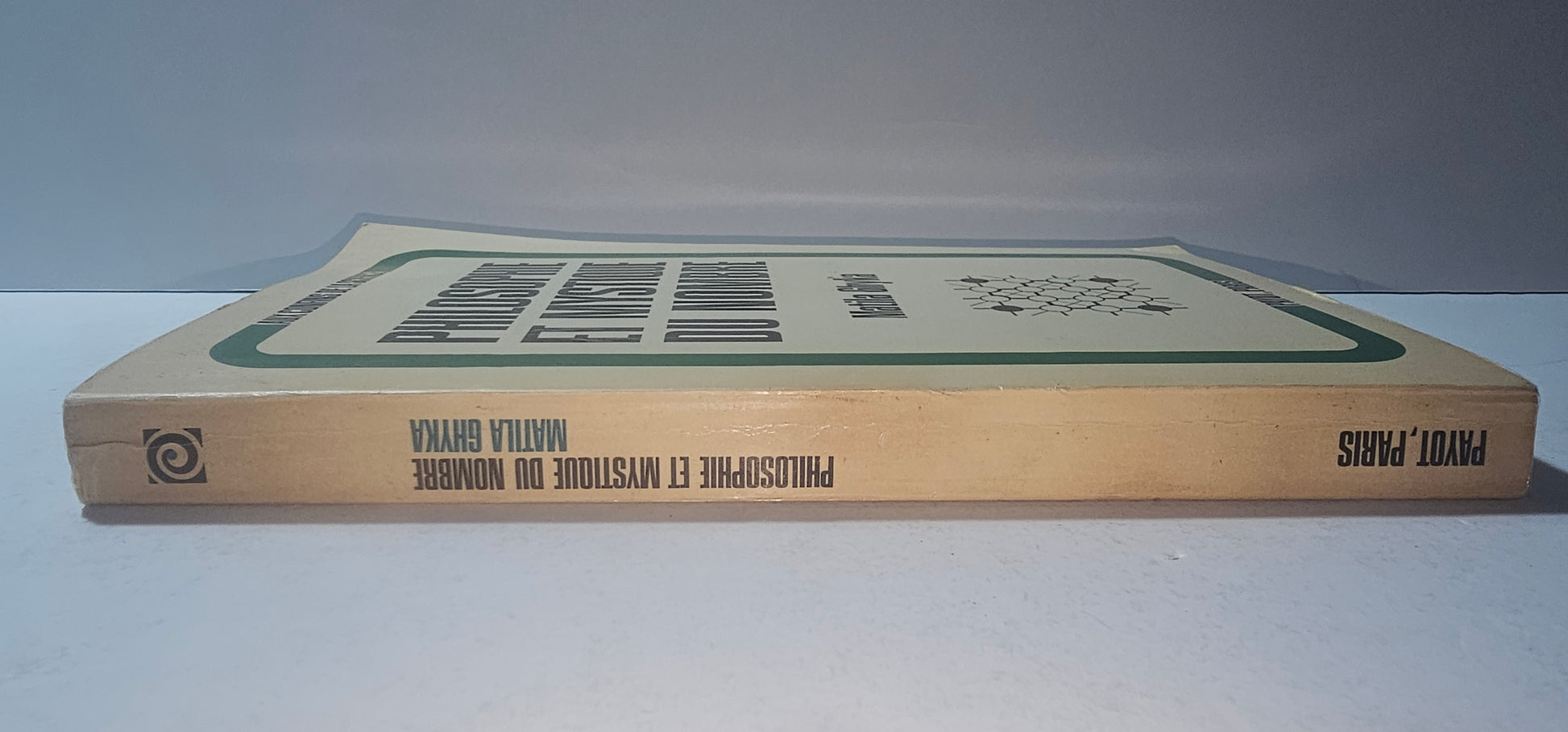 Dorso originale del volume Philosophie et Mystique du Nombre iolibrocarmine