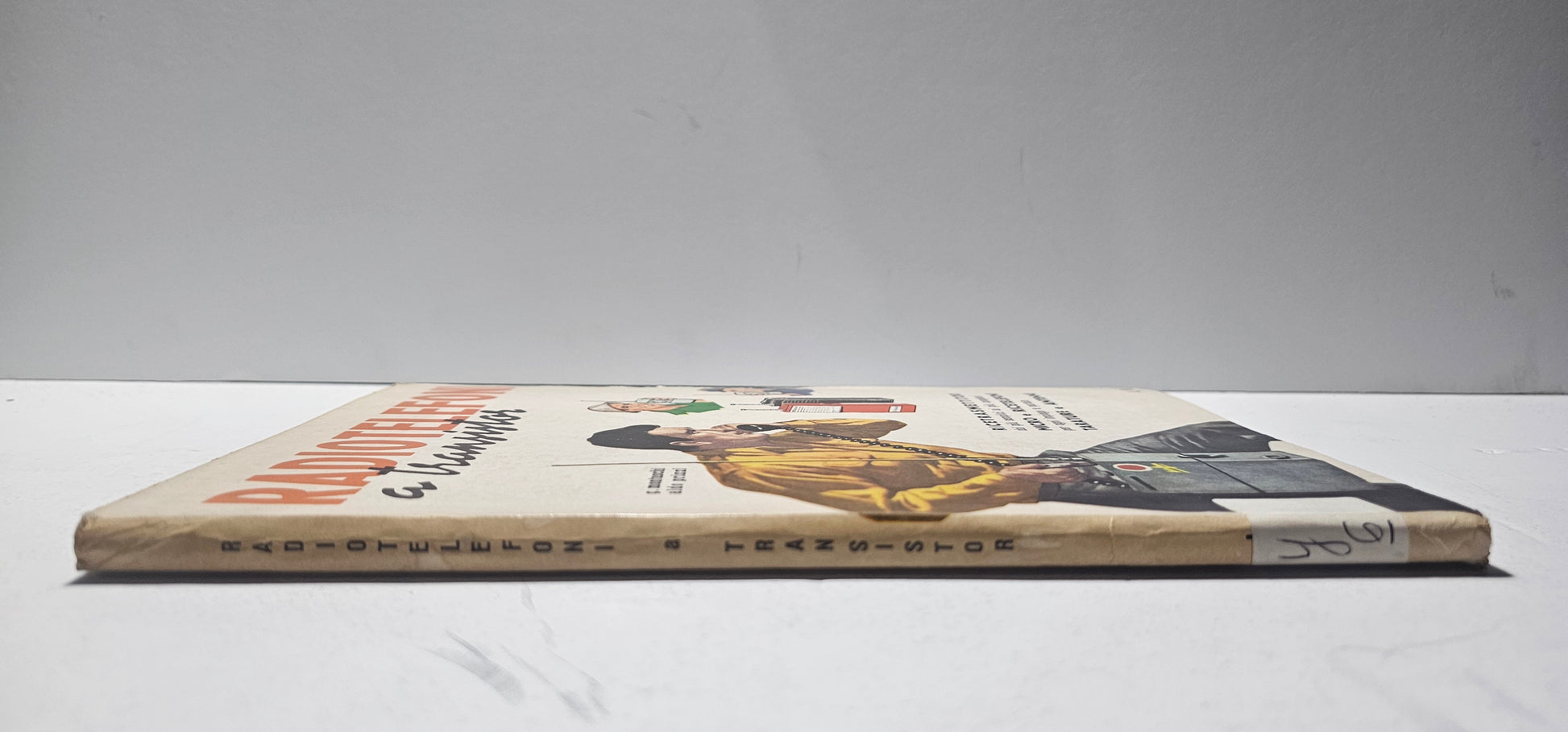 Dorso del manuale Radiotelefoni a transistor Edizioni Fabell io libro carmine