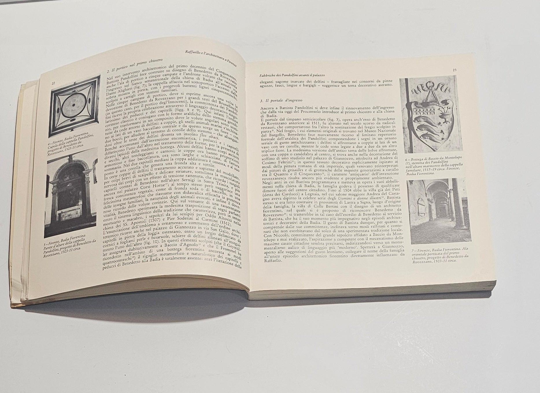 Pagine interne libro Raffaello architettura Firenze illustrato