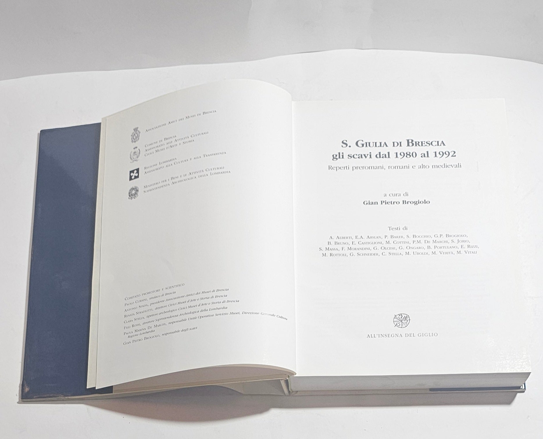 S Giulia di Brescia gli scavi dal 1980 al 1992 reperti preromani romani e altomedievali libro archeologia frontespizio