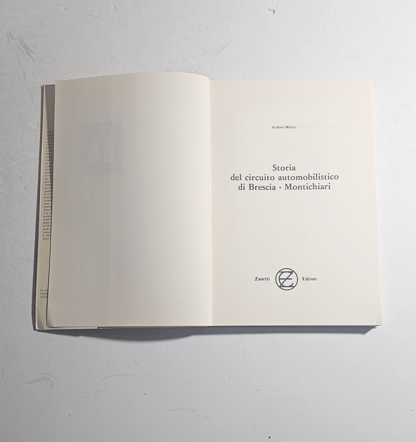 Frontespizio Storia del circuito automobilistico di Brescia Montichiari di Albino Miceli iolibrocarmine