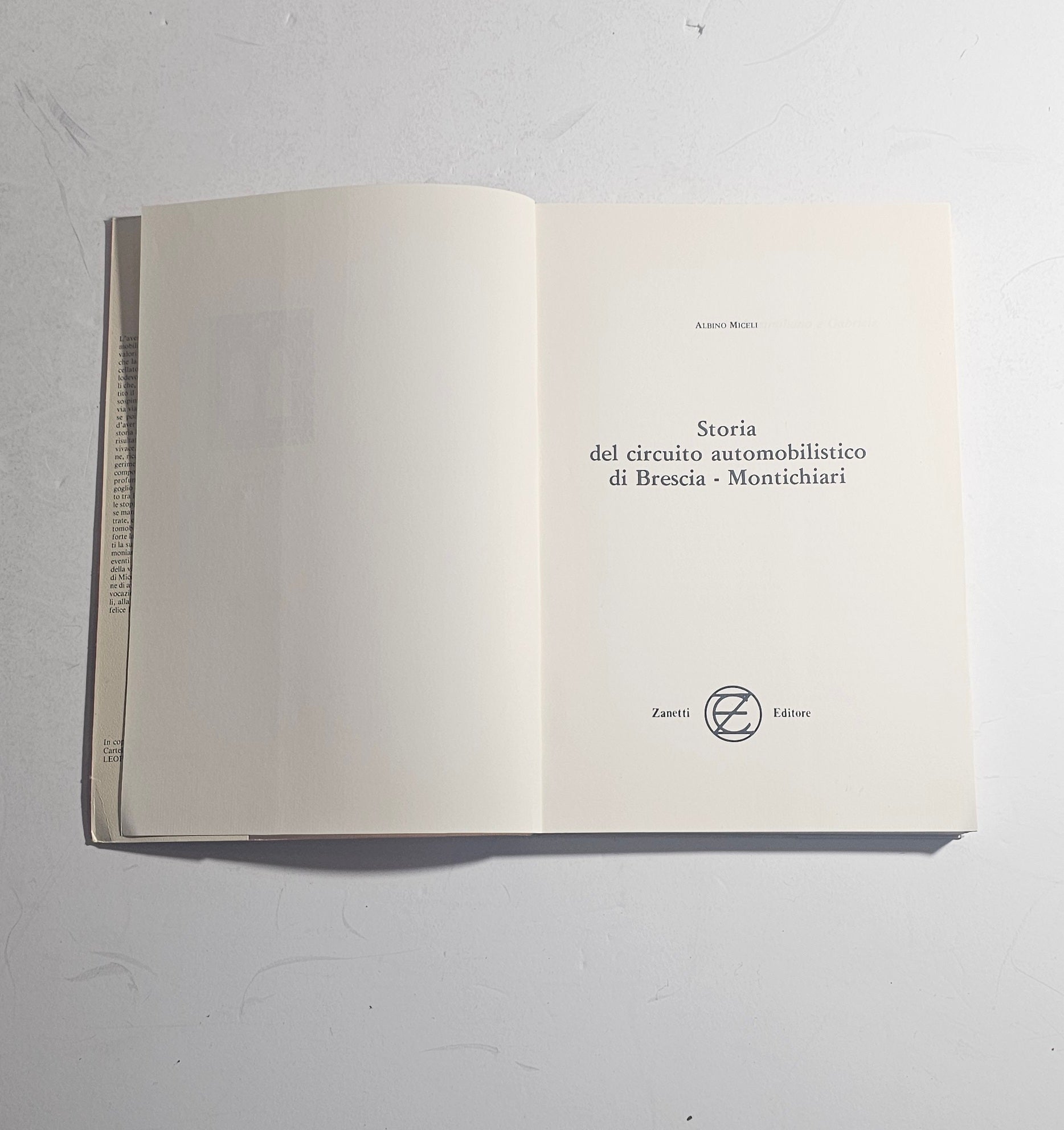 Frontespizio Storia del circuito automobilistico di Brescia Montichiari di Albino Miceli iolibrocarmine