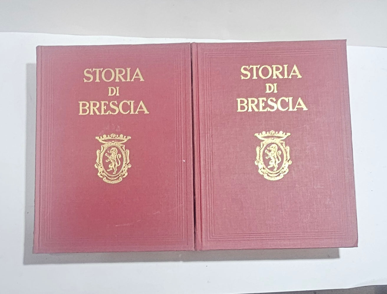 Storia di Brescia opera completa in 5 volumi rilegatura editoriale rossa copertina due volumi pelle rossa