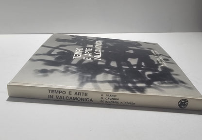 Dorso e copertina del libro Tempo e Arte in Valcamonica io libro carmine