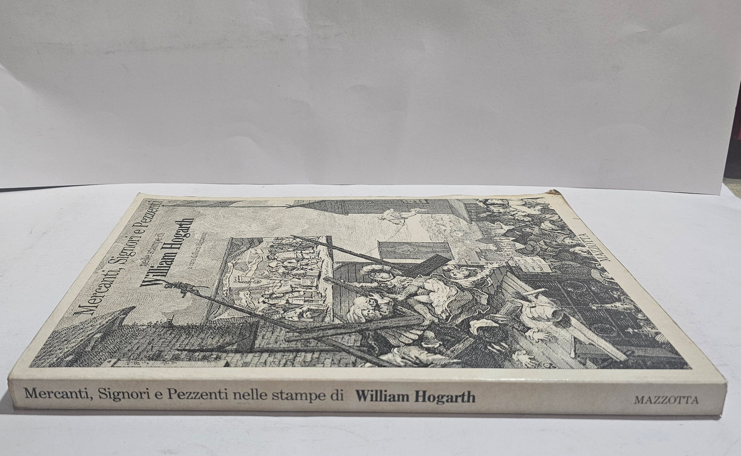 Dorso libro Hogarth Mercanti Signori e Pezzenti Mazzotta